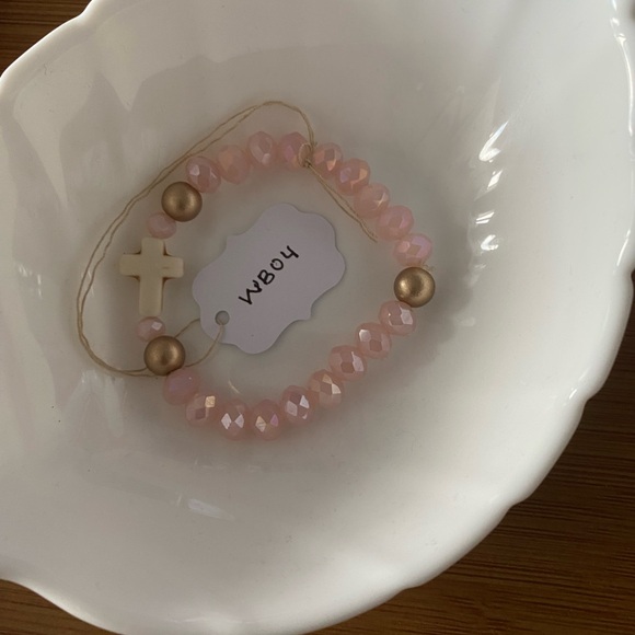 Jewelry - ♥️Pink Beaded Crystal Bracelet with Stone Cross Charm